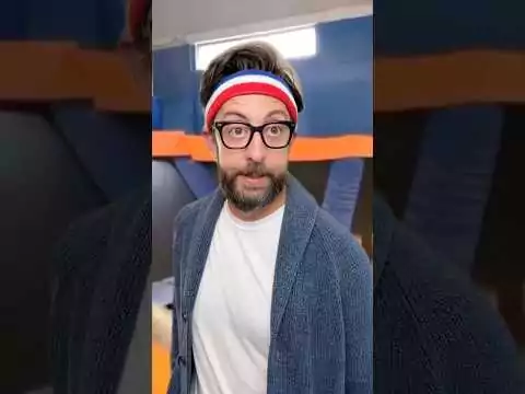 Im Trampolin-Park Spaß haben trampolin fail