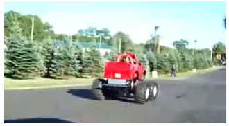 Mit dem Mini Monstertruck Spritztour machen Mini Monstertruck