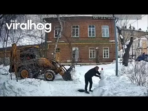 Schneepflugfahrer rettet einen Schneemann schneemann retten